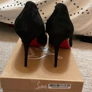 Brand new sexy classic black suede pumps
